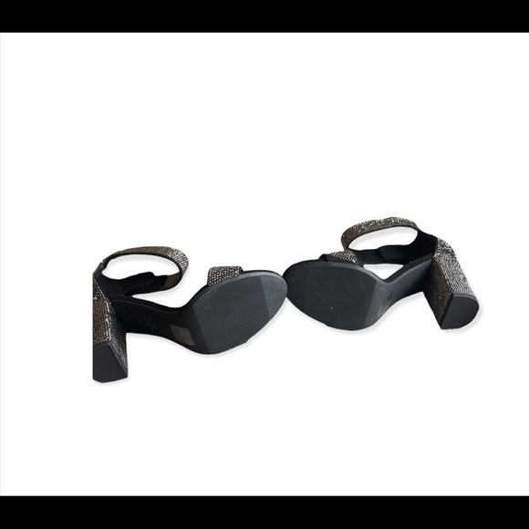 Jeweled ankle strap heeled sandal. - Picture 5 of 5